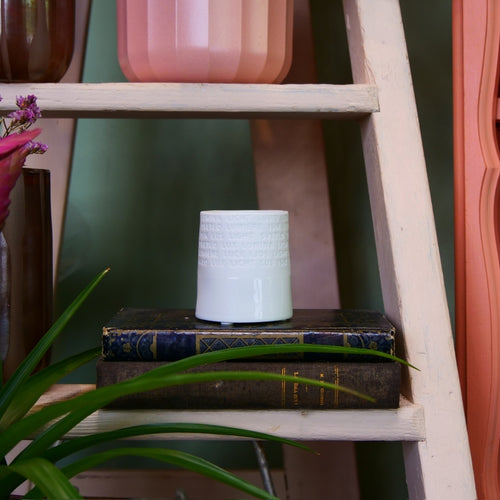 RÄDER – Petit vase “Licht / Lumière” en porcelaine blanche