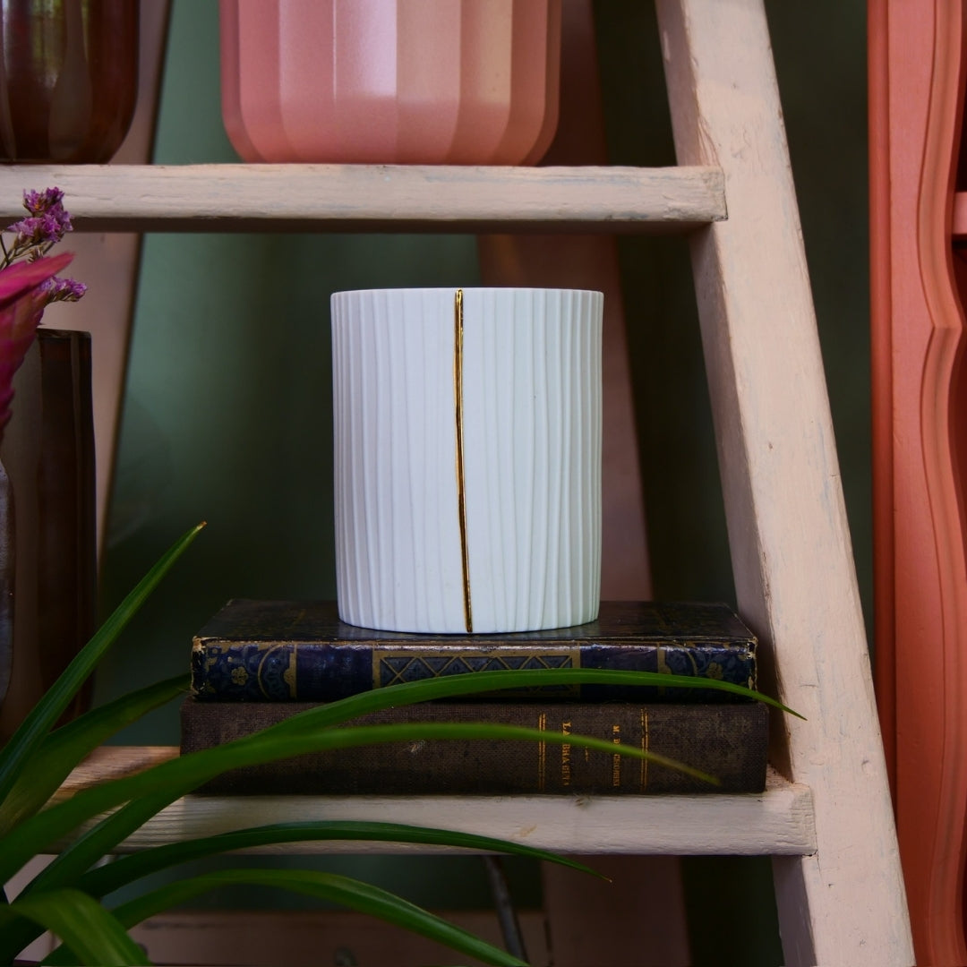 RÄDER – Vase “Kintsugi” en porcelaine blanche