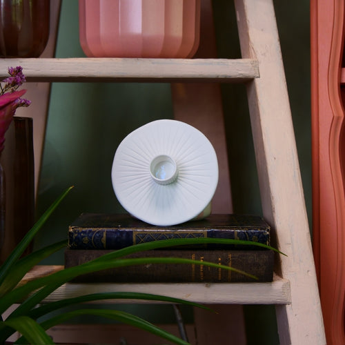 RÄDER – Bougeoir “Rayons” en porcelaine blanche