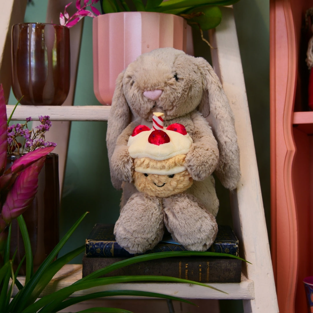 JELLY CAT - Peluche lapin avec gâteau d'anniversaire